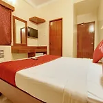 Oyo Flagship 546 Vadapalani